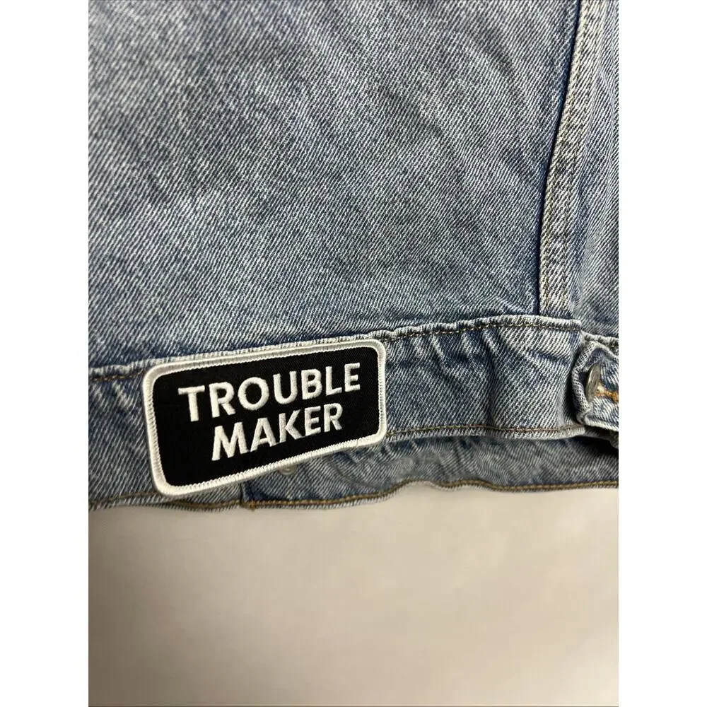 Levi’s Womens Medium Frayed Denim Vest Biker Patches Skull - Picture 7 of 13